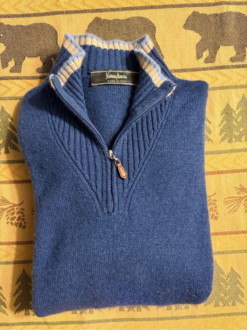 Neiman Marcus Men's Blue Half-Zip 100% cashmere
